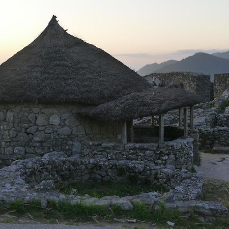 Casita A Estrenar En Finca Con Rio Proxima A Tui, Gondomar Y Portugal. Exterior photo