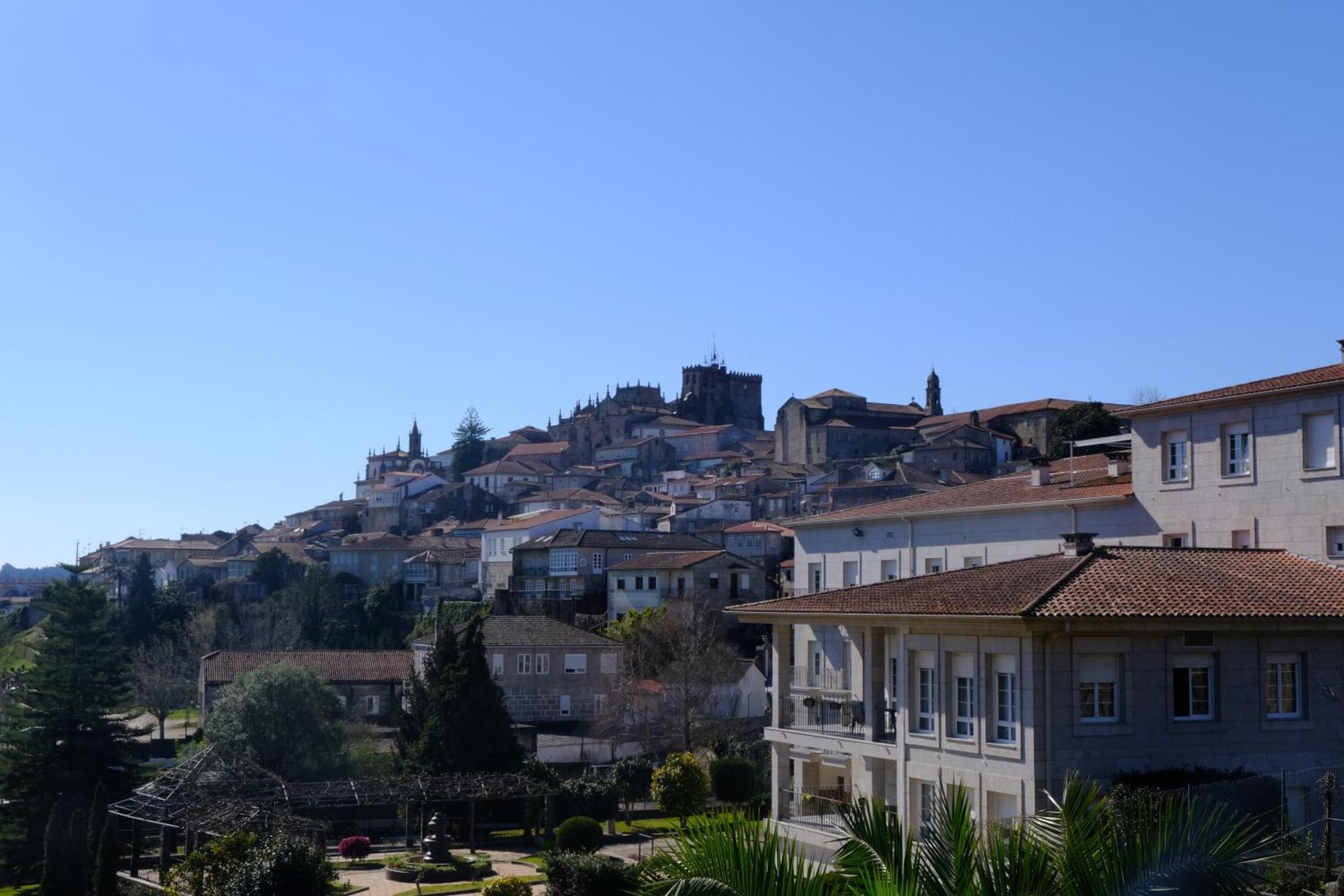 Casita A Estrenar En Finca Con Rio Proxima A Tui, Gondomar Y Portugal. Exterior photo