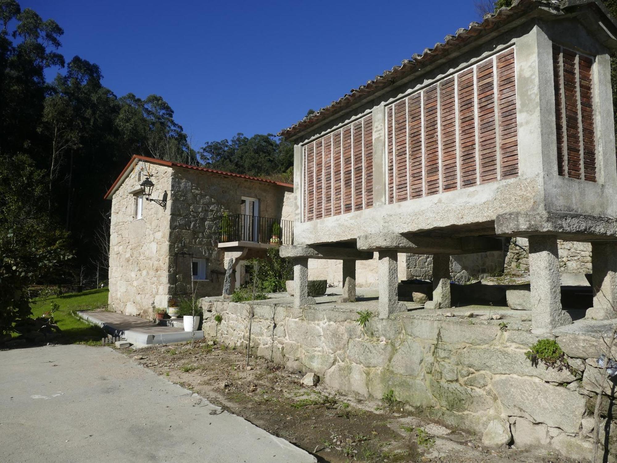 Casita A Estrenar En Finca Con Rio Proxima A Tui, Gondomar Y Portugal. Exterior photo