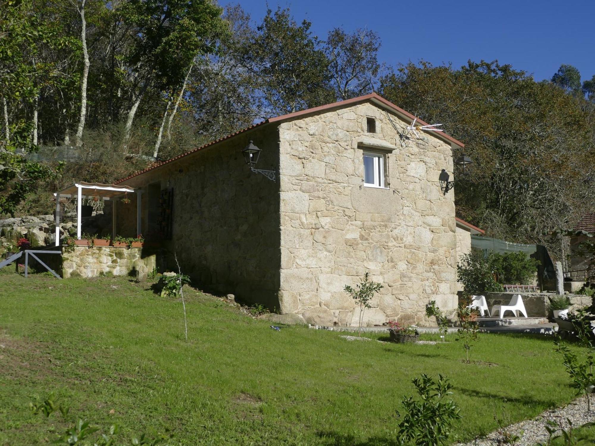 Casita A Estrenar En Finca Con Rio Proxima A Tui, Gondomar Y Portugal. Exterior photo